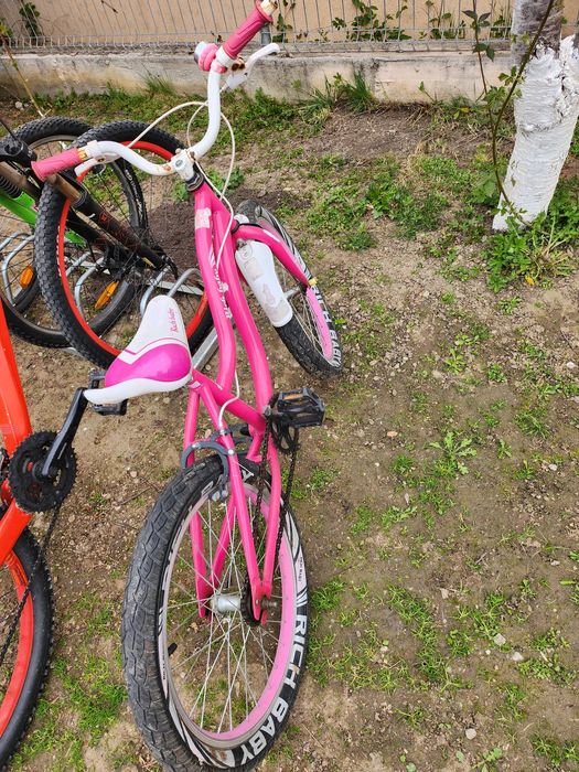 Vand bicicleta fetite