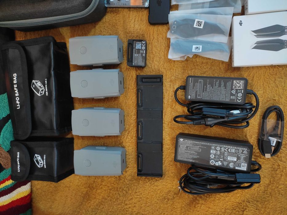 Дрон DJI AIR2 + екстри