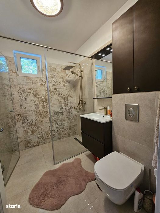 Apartament 3 camere 2 locuri de parcare si boxa , Strada Carpati