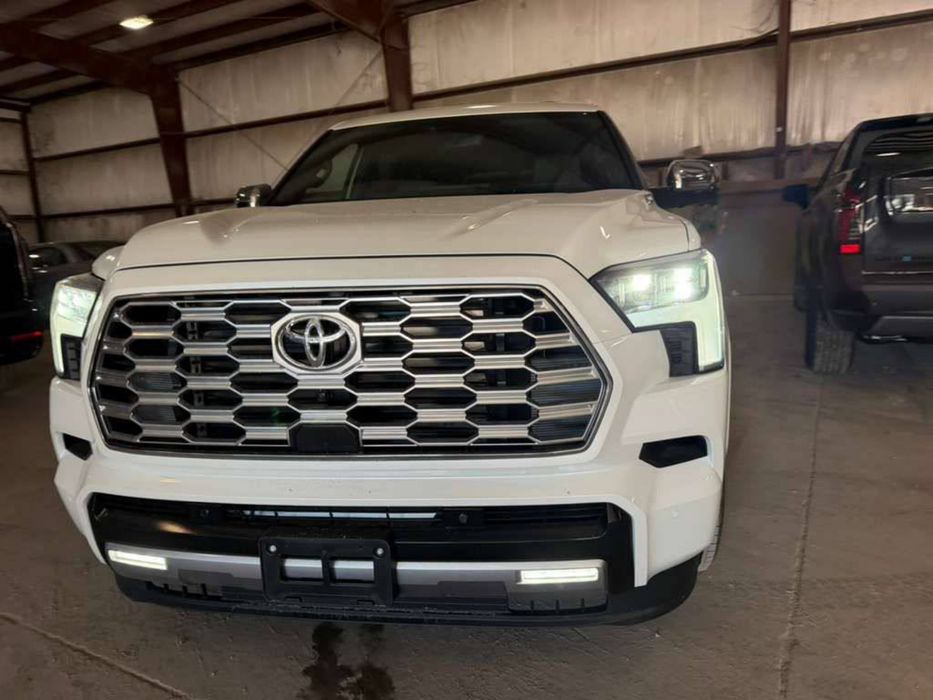 Toyota Sequoia Capstone 2026