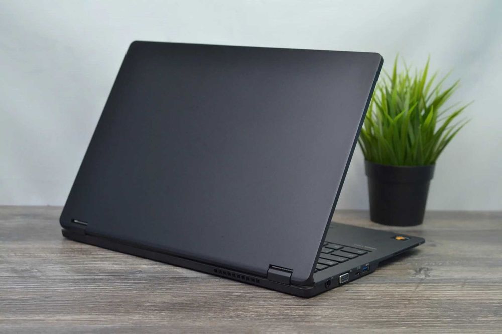 ltraBook Fujitsu U749 I5 8365U FHD SSD 256GB 8GB DDR4 Refurbished