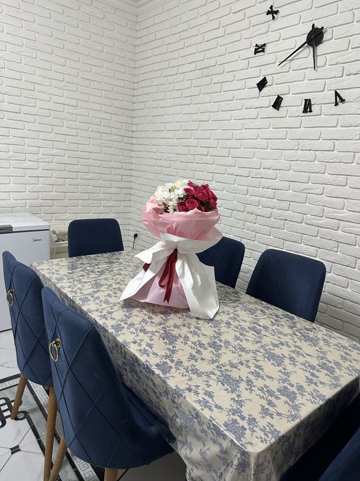 Срочно продам стол стулья