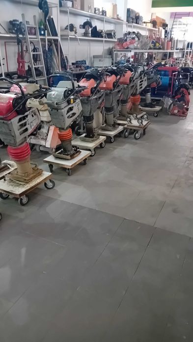 Masina raschetat slefuit parchet dusumea lemn elicopter finisat beton