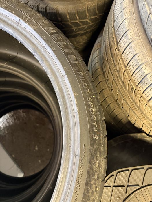 285/35/22 MICHELIN PILOT SPORT 4S