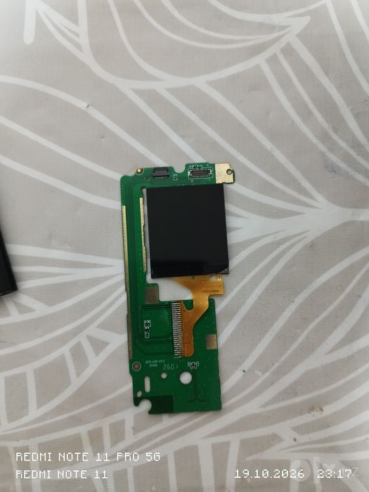 Продам Nokia N2720 Flip на запчасти