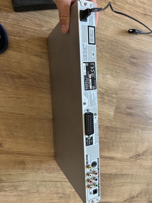 Продавам Ди ви ди