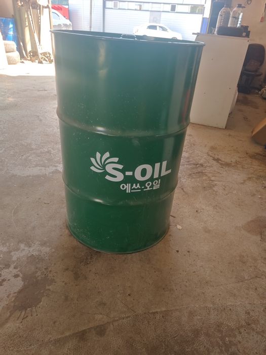 Продам бочки 200л и 60л