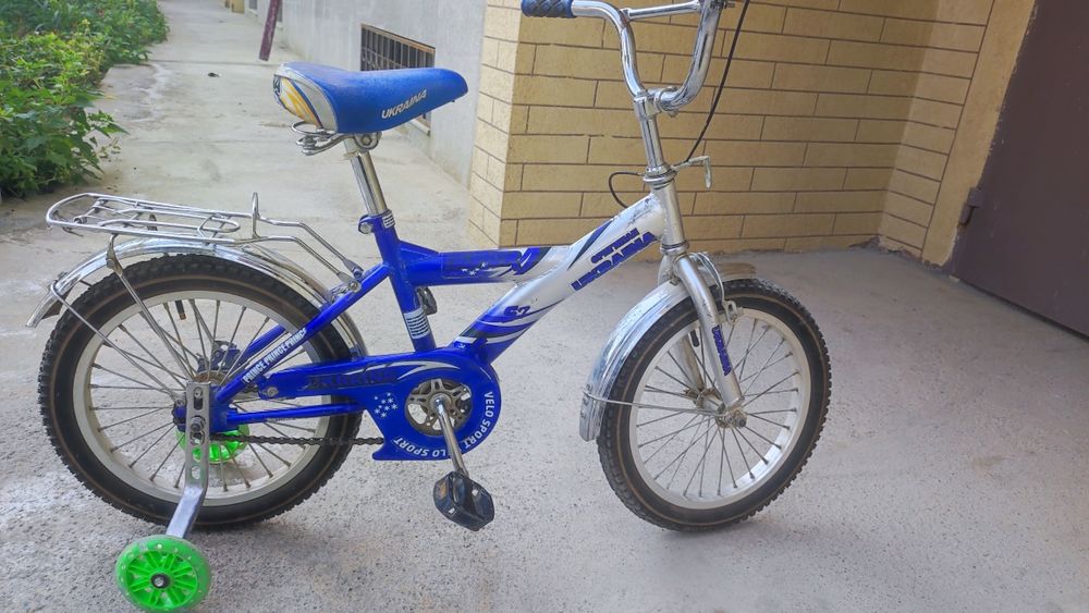 Детский велик сотилади