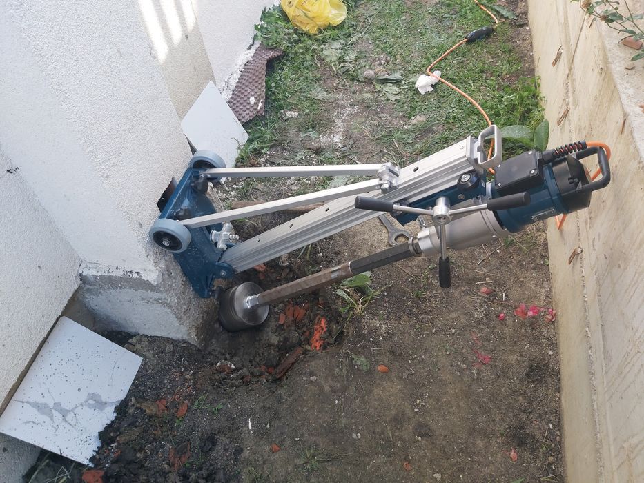 Servicii  carotari,gaura perete,aer conditionat hota,centrala,canaliza