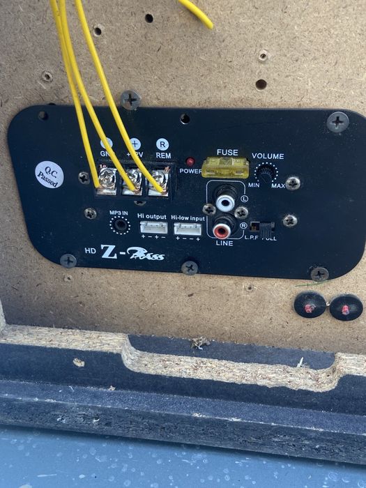 Сабвуфер с усилителем