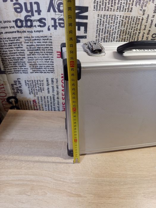 Алуминиев куфар.