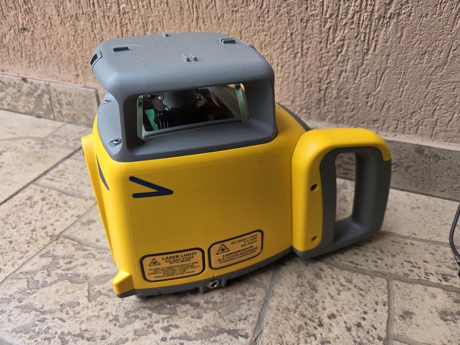 Nivela laser Spectra LL 300 N NOU
