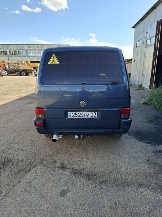 VOIKSWAGEN transporter