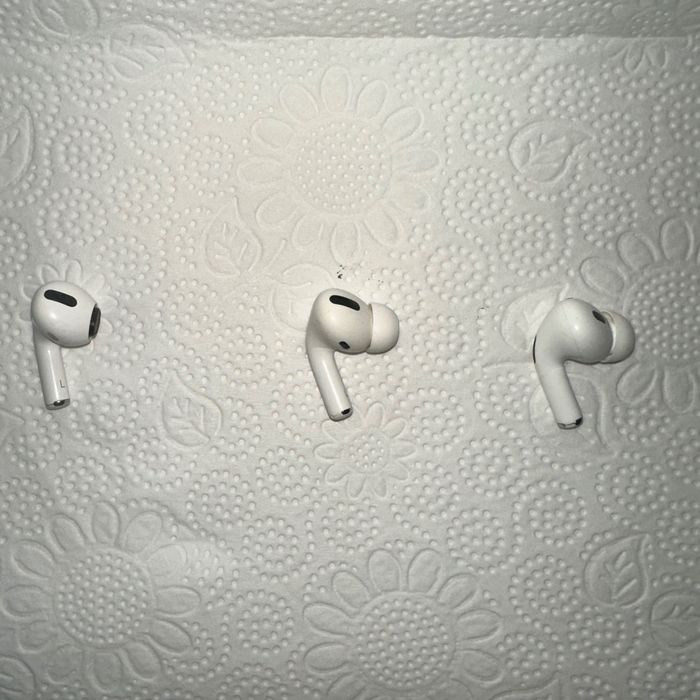Продам 3шт Air Pods