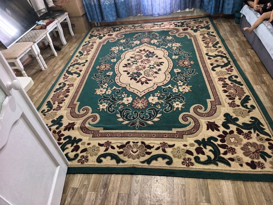 Продам палас в хорошем состоянии