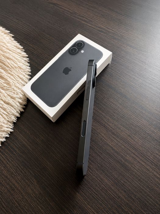 iPhone 17 Black – Ca nou, baterie 100%, folosit foarte puțin
