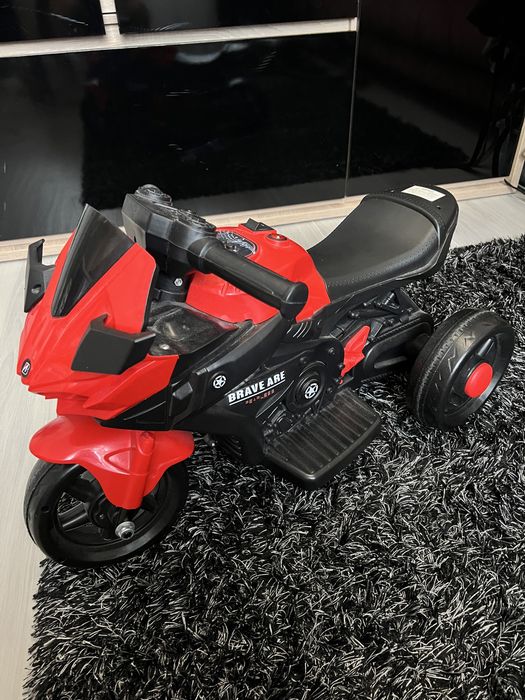 Vand motocicleta copii rosu