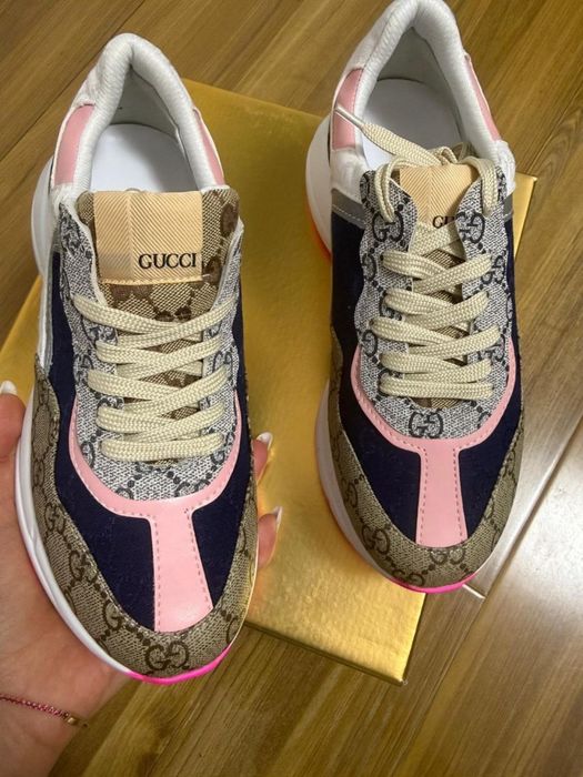 Adidasi gucci 39,40
