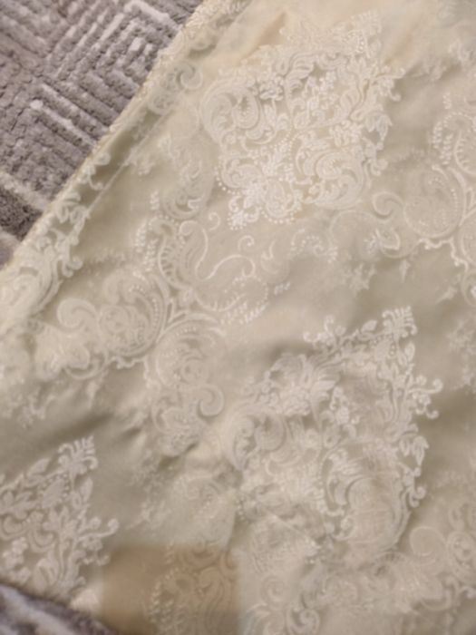 Продам шторы в отличном состоянии