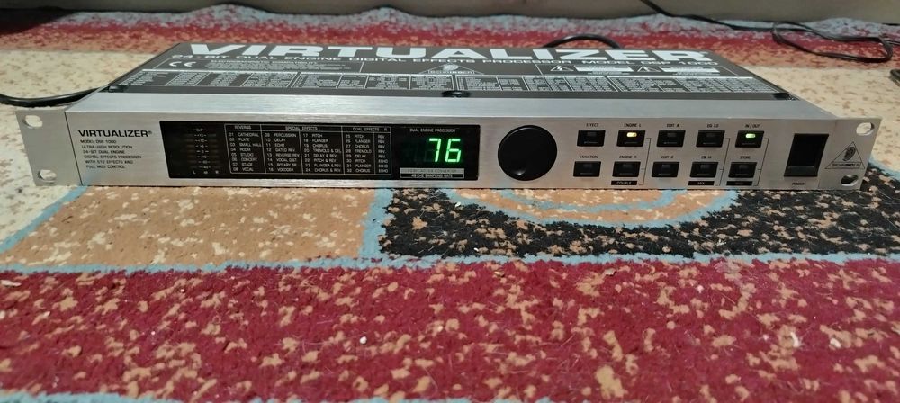 Vând Behringer procesor voce