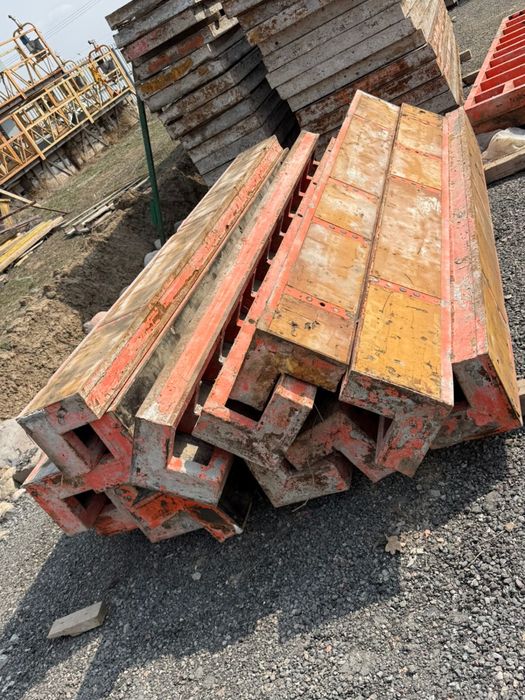 Крупнощитовая опалубка колонна