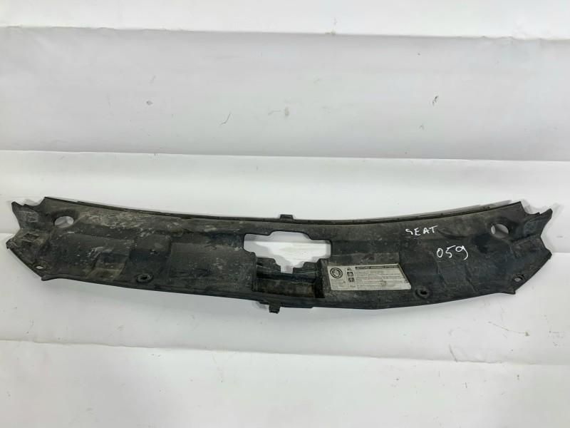 Ornament / Capac panou frontal (trager) Seat Toledo 4 Berlina 6JA85365