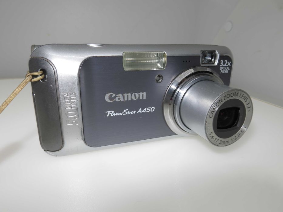 Canon PowerShot A450 компакен цифров фотоапарат, дигитална камера, в чудесно състояние - работи отлично!