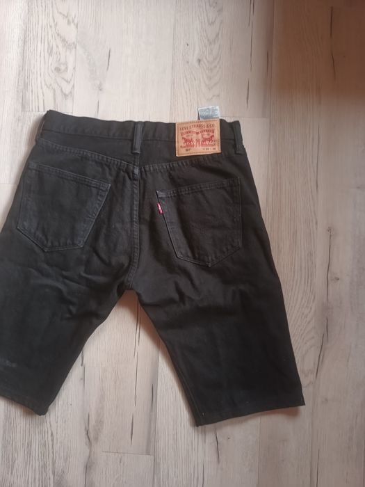 Blugi Levi's 501, scurți