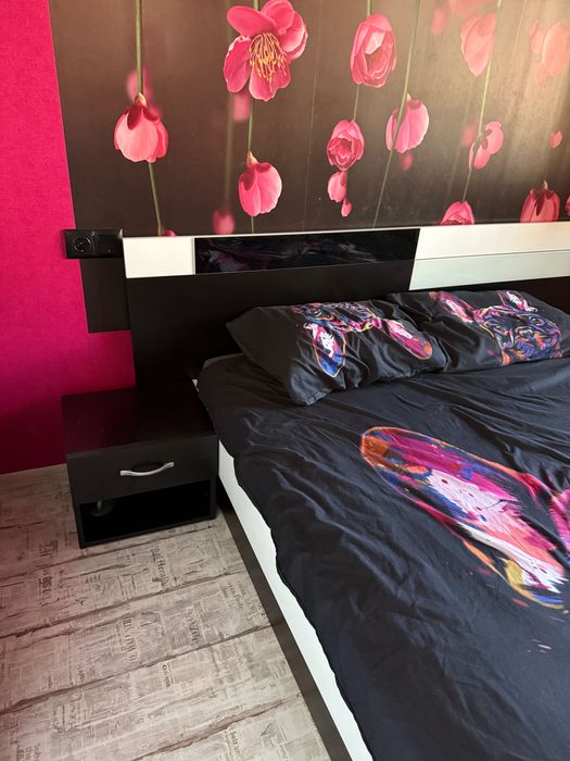 Спален комплект( легло, гардероб, скрин, 2 нощни шкафчета)