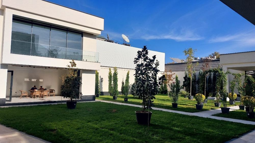 Дом от владельца в стиле хайтек в престижном районе.