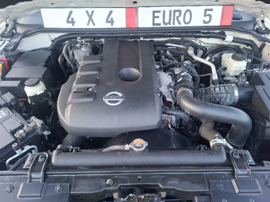 Nissan Navara 2.5 Dci 190 cp  4 x 4 Autoutilitar N1 an 2011.10 Euro5