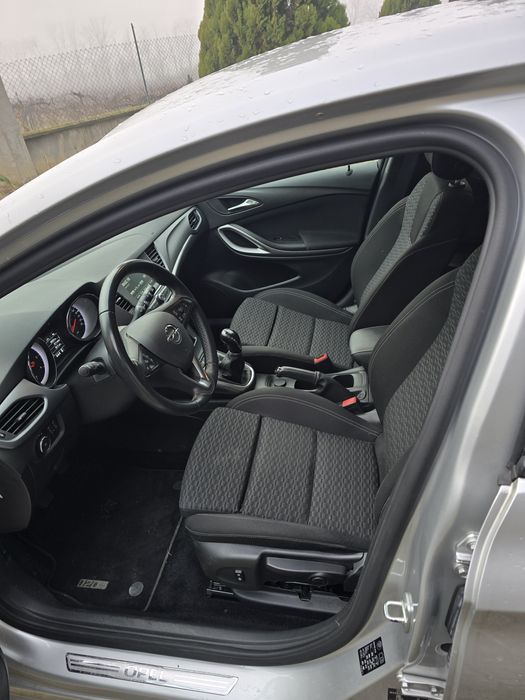 Vând Opel Astra K, an 2019, motor 1.6 Diesel