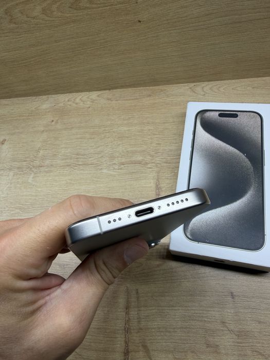 iPhone 15 Pro 256Gb Natural titanium 95% battery life