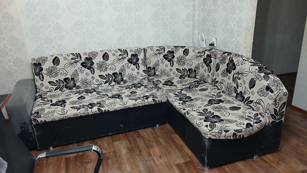 Отдам диван самовывоз
