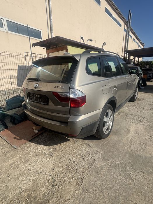 Bara fata BMW X3 E83 LCI