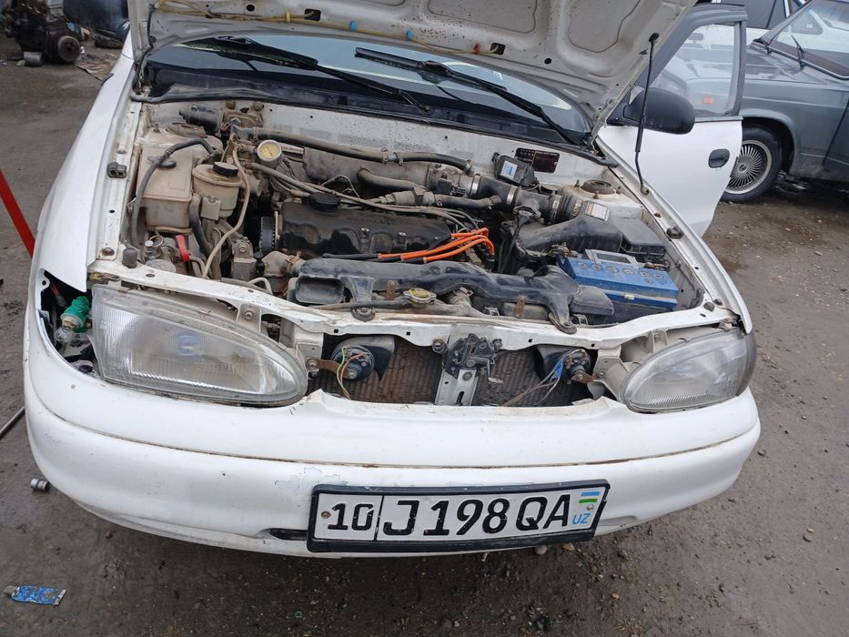 Hunday Moshina sotiladi hollati zur yuradi 4 bollon ynagi metan bor