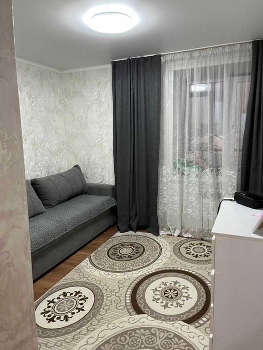 продам евротрешку, по Валиханова