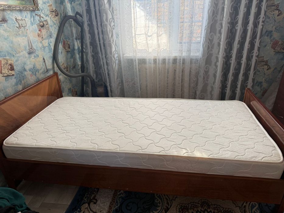 Продам односпальную кровать