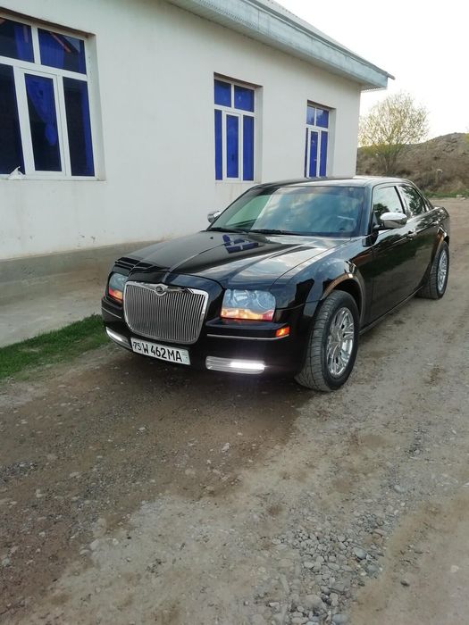 Kraysler 300c sotilafi