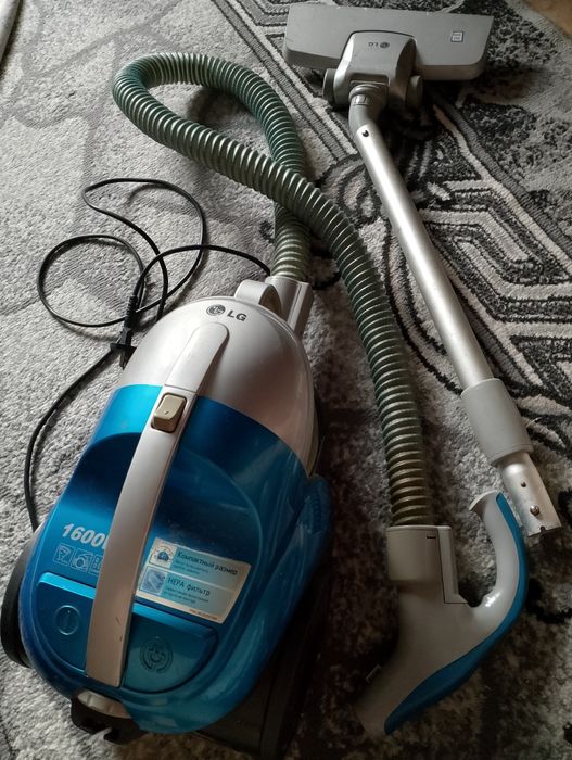 Пылесос LG отличный