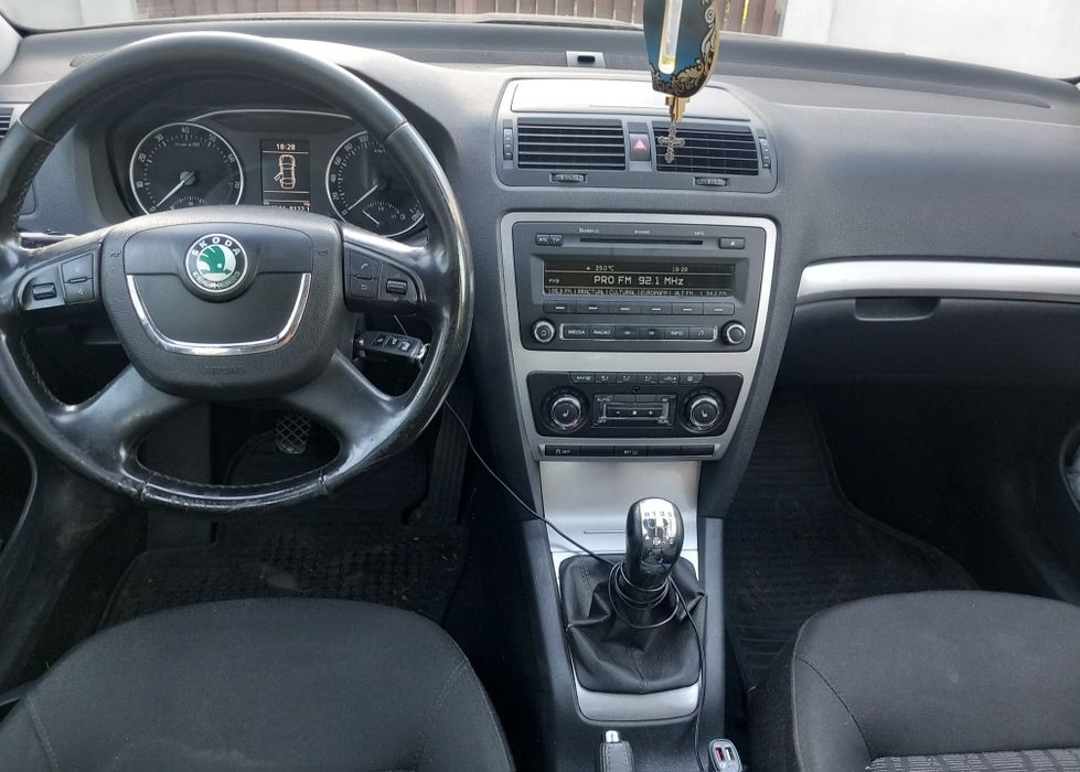 SKODA Octavia 2010 — imagine 5
