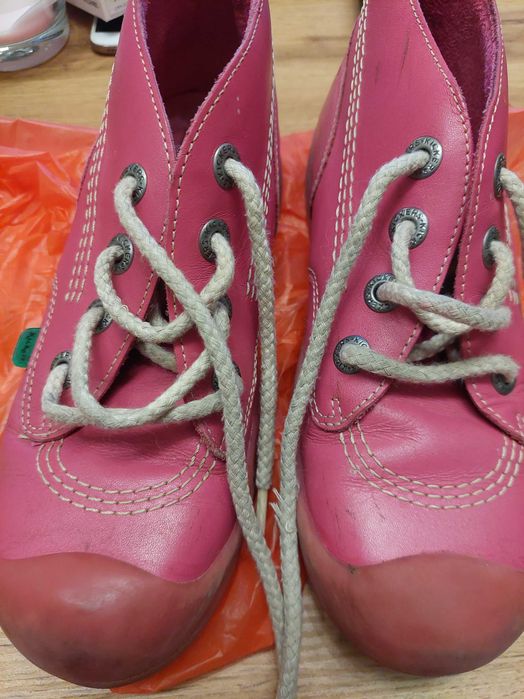 Боти естествена кожа, ном.34, 20 лв.