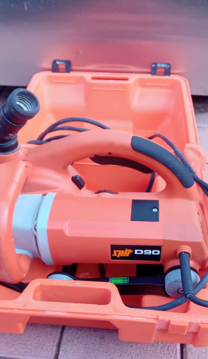 Freza pentru canelat spit D90