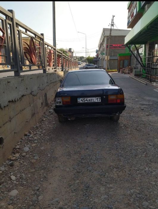 Продам машину Ауди 100