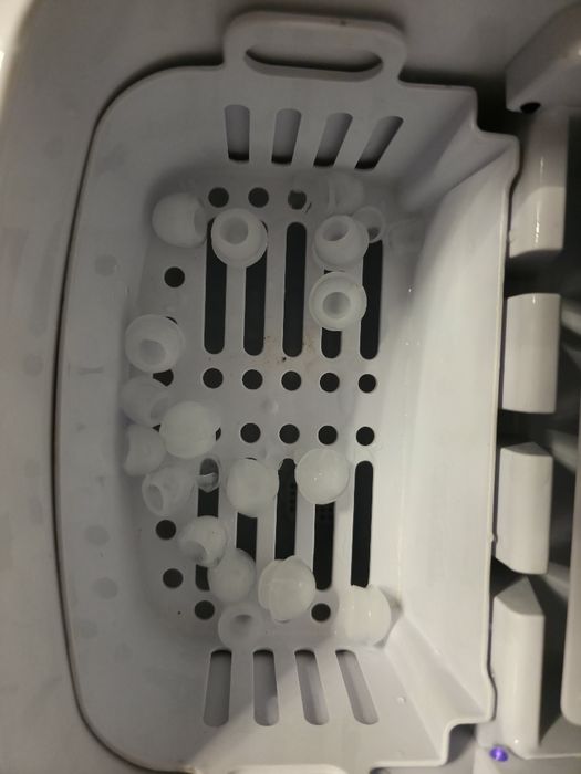 Masina de facut cuburi de gheata H.Koenig KB20