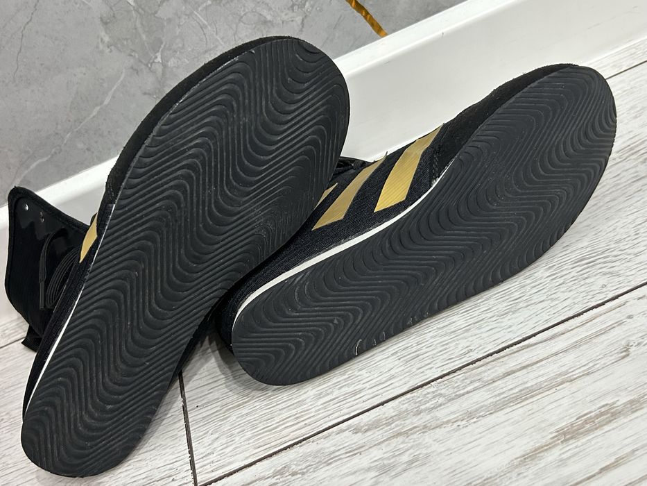 Боксерки новые Adidas.