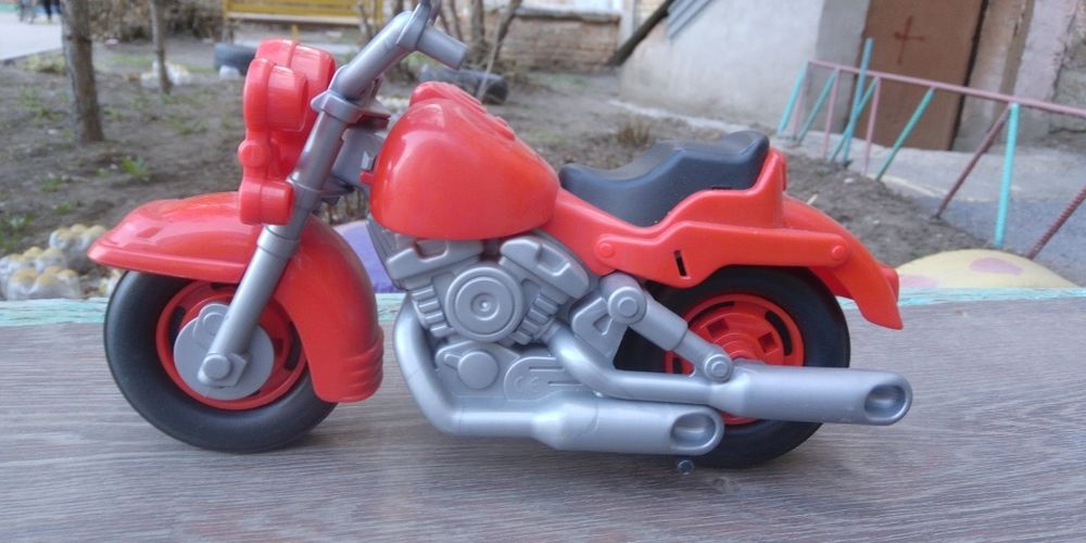 Продаю игрушки в отличном состояние