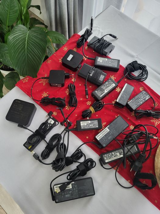 Alimentator încărcător laptop Lenovo  HP Dell Acer Asus
