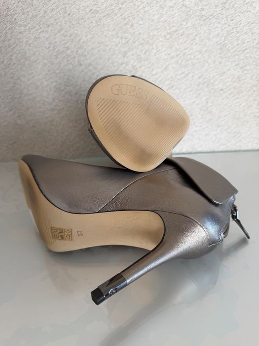 Боти с ток Guess