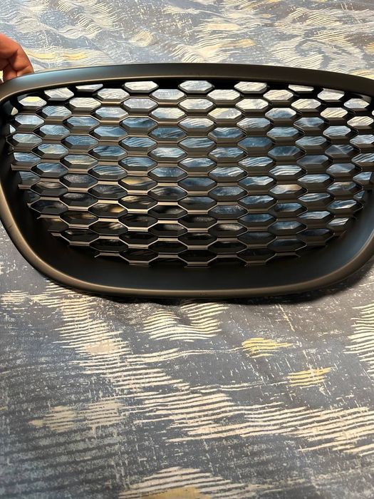 Решетка (пита) за сеат леон 2006 - 2010г